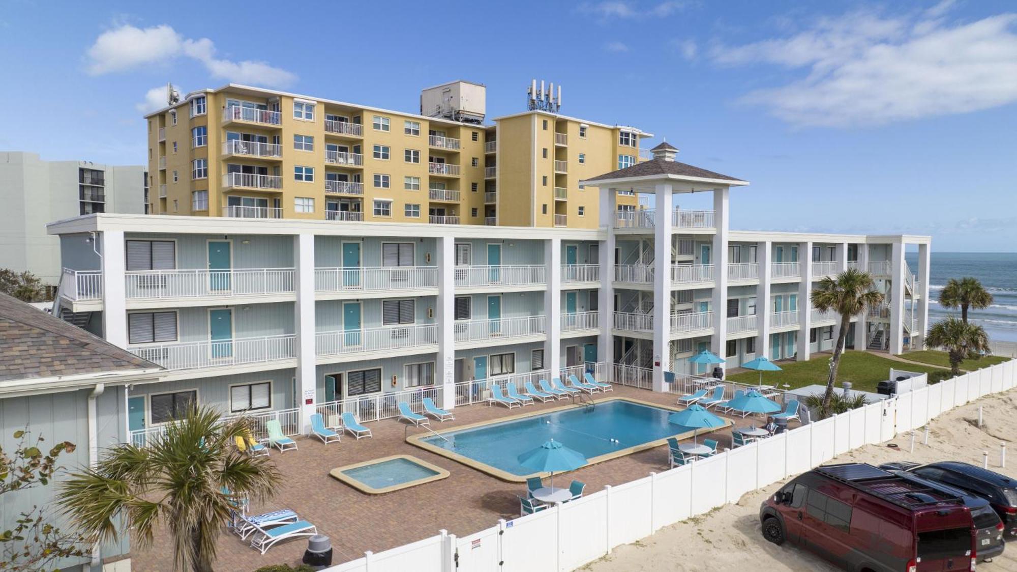 Coastal Waters 107 - A Studio Poolside Retreat New Smyrna Beach Exterior foto